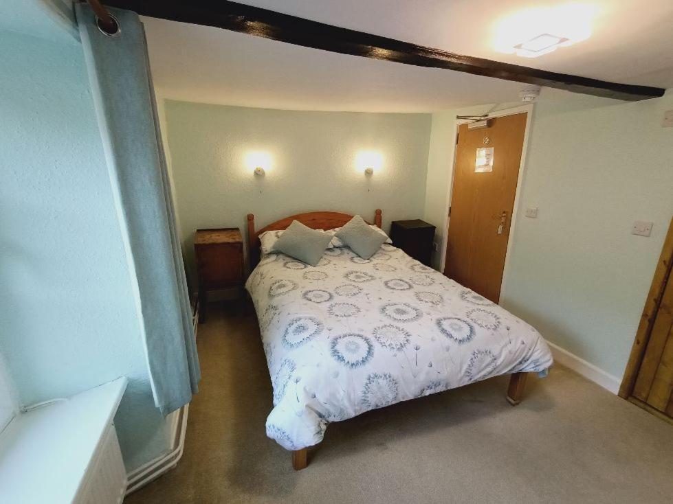 The Harp Inn Glasbury Esterno foto