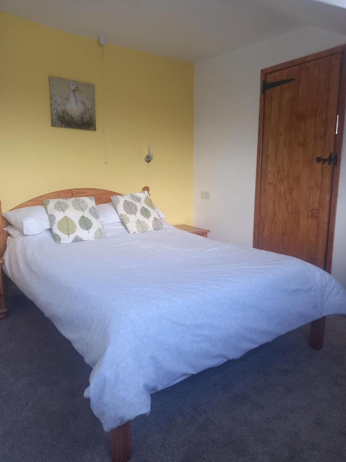 The Harp Inn Glasbury Esterno foto
